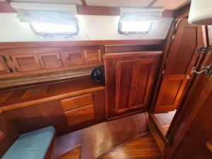 salon, Morgan 43, sailboat for sale