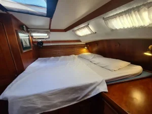 bed, Morgan 43, sailboat for sale