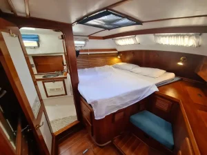 bed, Morgan 43, sailboat for sale