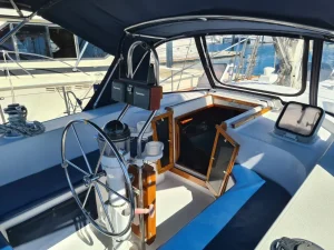 helm, Morgan 43, sailboat for sale