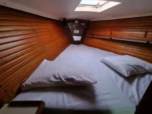bed, Morgan 43, sailboat for sale