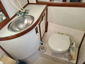 bath, Morgan 43, sailboat for sale