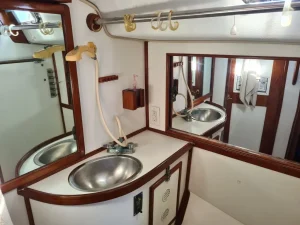 bath, Morgan 43, sailboat for sale