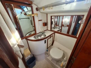 bath, Morgan 43, sailboat for sale