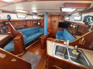 salon, Morgan 43, sailboat for sale