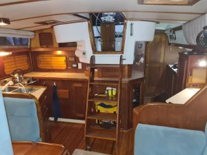salon, Morgan 43, sailboat for sale
