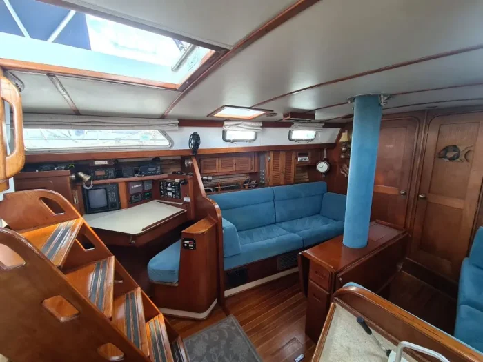 salon, Morgan 43, sailboat for sale