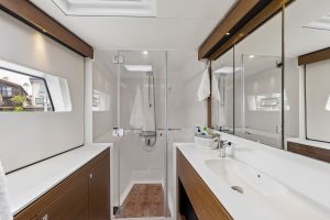 bath, Nautitech 44 Open, catamaran for sale