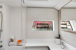 bath, Nautitech 44 Open, catamaran for sale