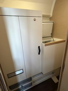 interior, Jeanneau JY51, sailboat for sale