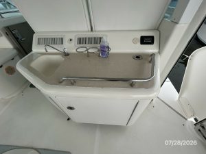 cockpit, Sea Ray, trawler for sale