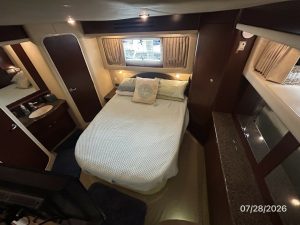 bed, Sea Ray, trawler for sale