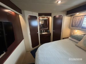bed, Sea Ray, trawler for sale