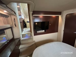 bed, Sea Ray, trawler for sale