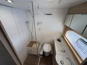 bath, Aquila 44, trawler for sale
