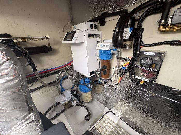 electrical, Aquila 44, power catamaran for sale