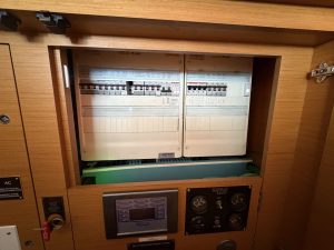electrical, Lagoon 620, catamaran for sale