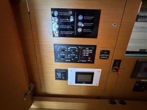 navigation station, Lagoon 620, catamaran for sale