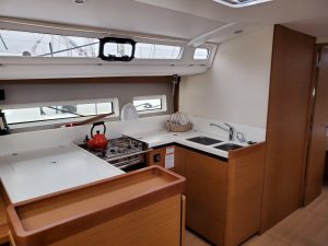 interior, Jeanneau, sailboat for sale