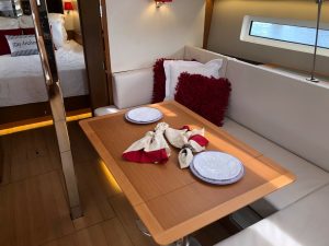 salon, Jeanneau, sailboat for sale