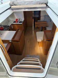interior, Jeanneau, sailboat for sale