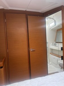 bed, Jeanneau, sailboat for sale