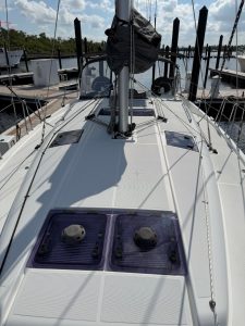 deck, Jeanneau, sailboat for sale