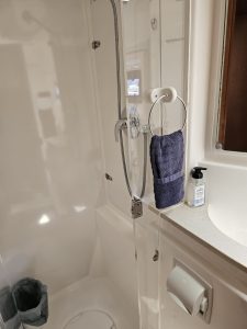 bath, Leopard 48, catamaran for sale
