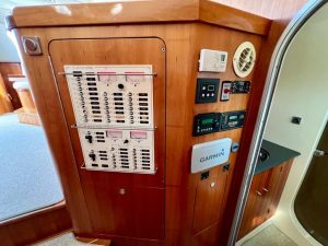 electrical, PDQ 42 Antares, catamaran for sale
