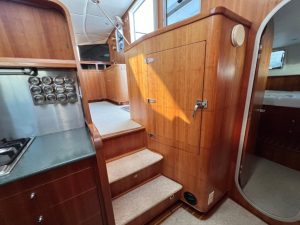 bed, PDQ 42 Antares, catamaran for sale