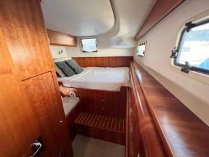 bed, PDQ 42 Antares, catamaran for sale