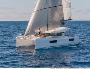 underway, Lagoon 40, catamaran for sale