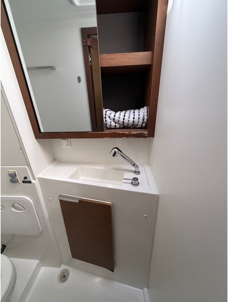 bath, Lagoon 40, catamaran for sale