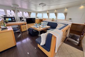 salon, Lagoon 500, catamaran for sale