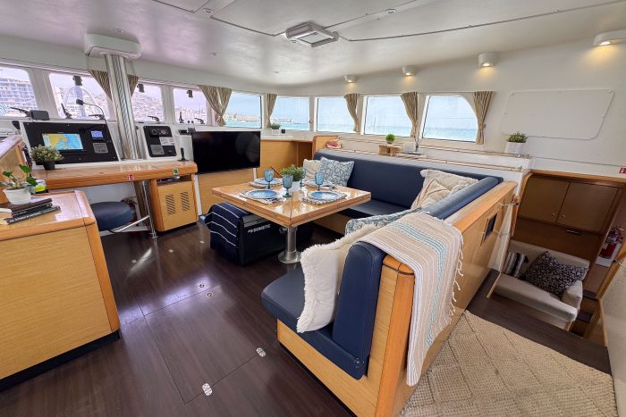 salon, Lagoon 500, catamaran for sale
