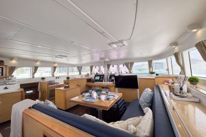 salon, Lagoon 500, catamaran for sale