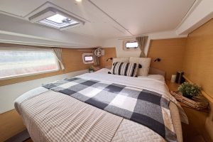 bed, Lagoon 500, catamaran for sale