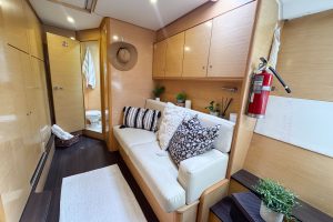 salon, Lagoon 500, catamaran for sale