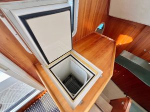 interior, PDQ 42 Antares, catamaran for sale