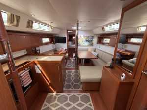 salon, Beneteau 41 Oceanis, sailboat for sale