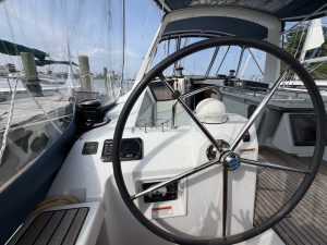 helm, Beneteau 41 Oceanis, sailboat for sale