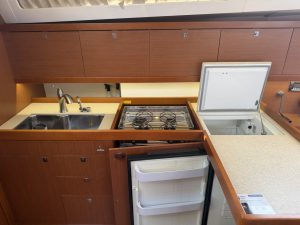 interior, Beneteau 41 Oceanis, sailboat for sale