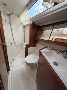 bath, Beneteau 41 Oceanis, sailboat for sale