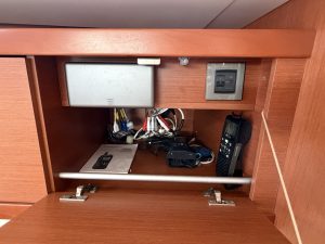 interior, Beneteau 41 Oceanis, sailboat for sale