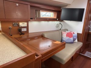 navigation station, Beneteau 41 Oceanis, sailboat for sale
