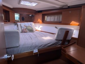 bed, Beneteau 41 Oceanis, sailboat for sale