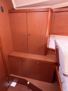 interior, Beneteau 41 Oceanis, sailboat for sale