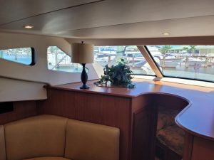 salon, Silverton, trawler for sale