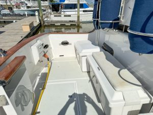 cockpit, Defever 49, trawler for sale