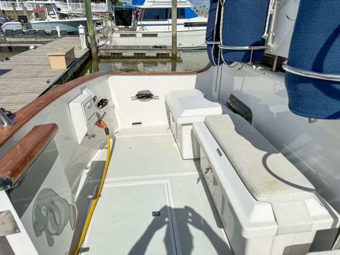 cockpit, Defever 49, trawler for sale
